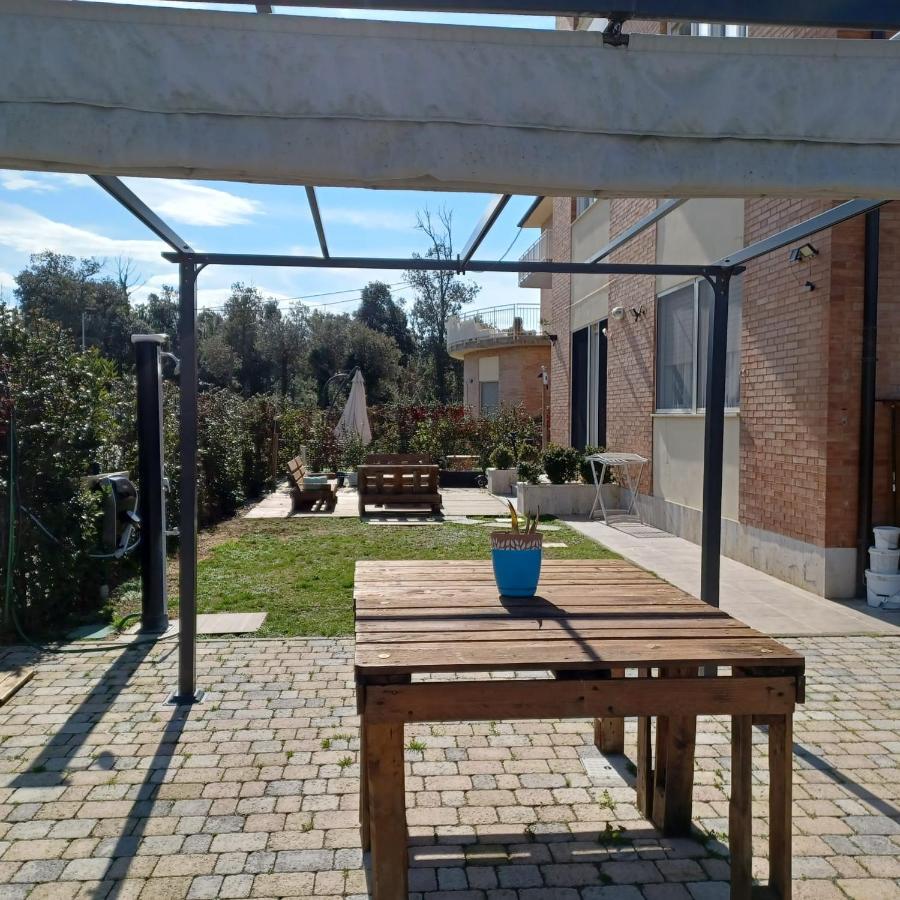 Trilocale Nr 8 Appartement Calambrone Buitenkant foto